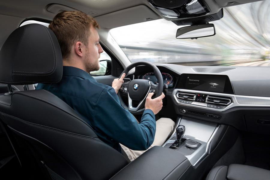 Интерьер BMW 330i M Sport (G20) 2019 года  (WW) (фото 45 из 284)